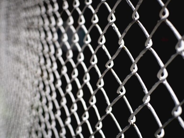 Tel Çit Sistemleriyle Güvenliği ve Estetiği Bir Arada Yakalayın